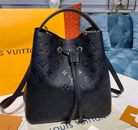 louis vuitton neonoe black and white|Louis Vuitton neonoe inside.